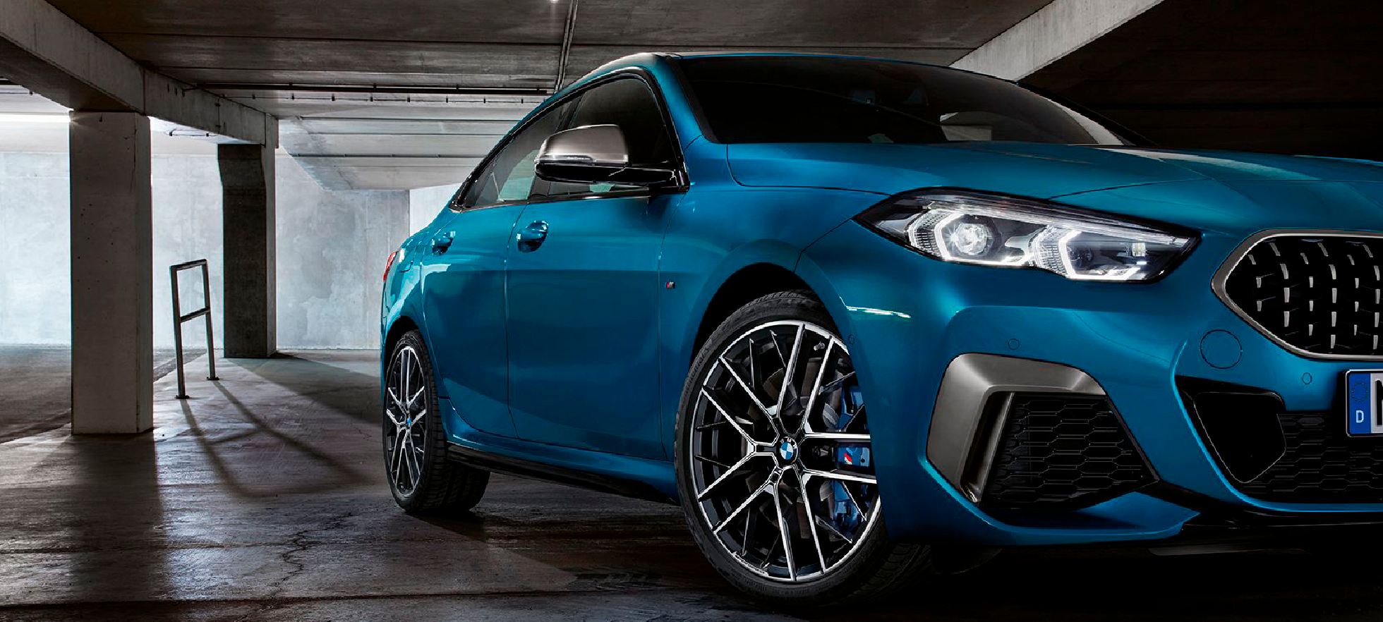 Silueta de coupé: nuevo BMW Serie 2 Gran Coupé Silueta de coupé nuevo BMW Serie 2 Gran Coupé Snapper Rocks Blau metalizado F44 2020, vista del lateral